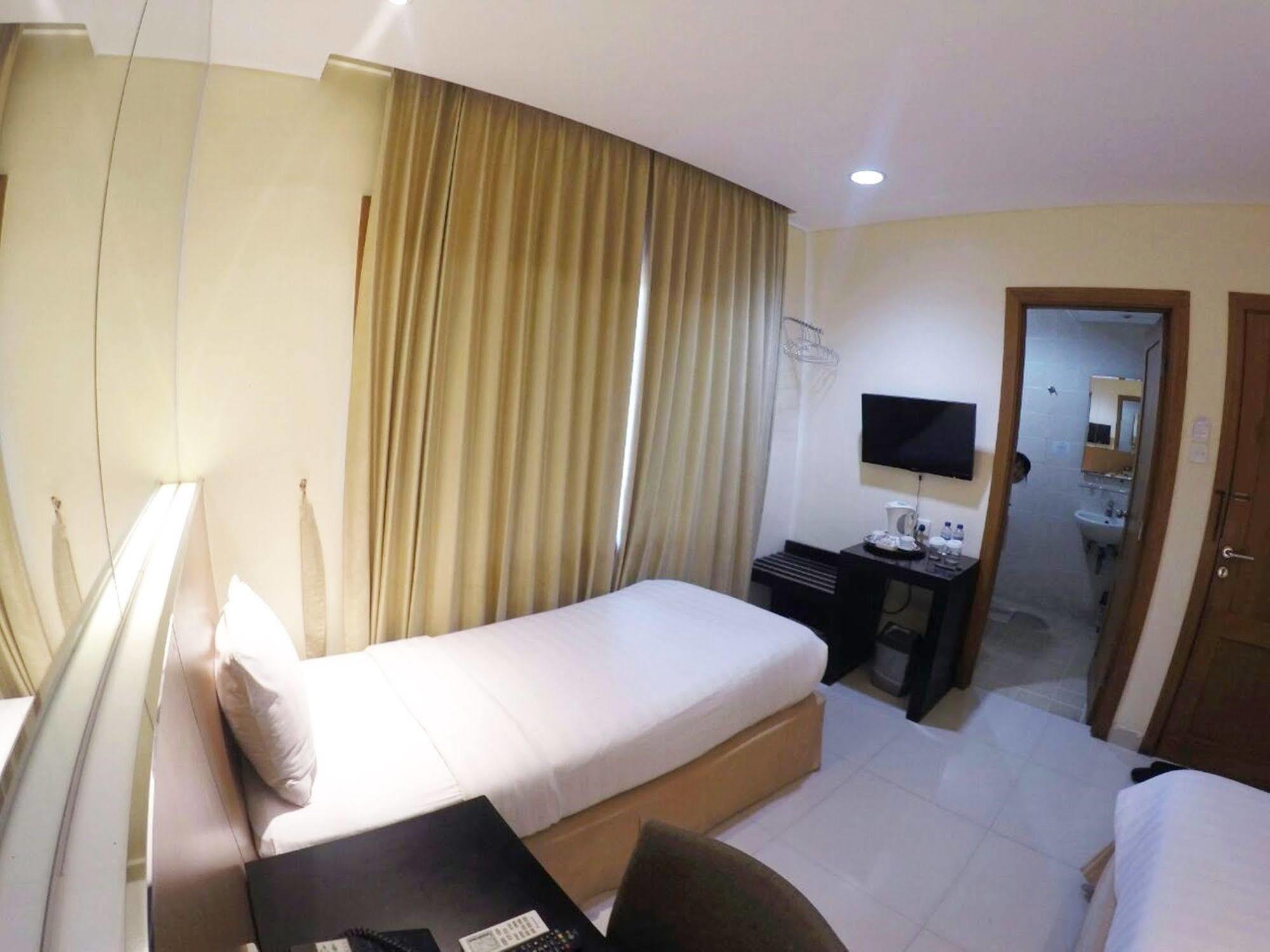 Villa Country Residence Surabaya Exterior photo