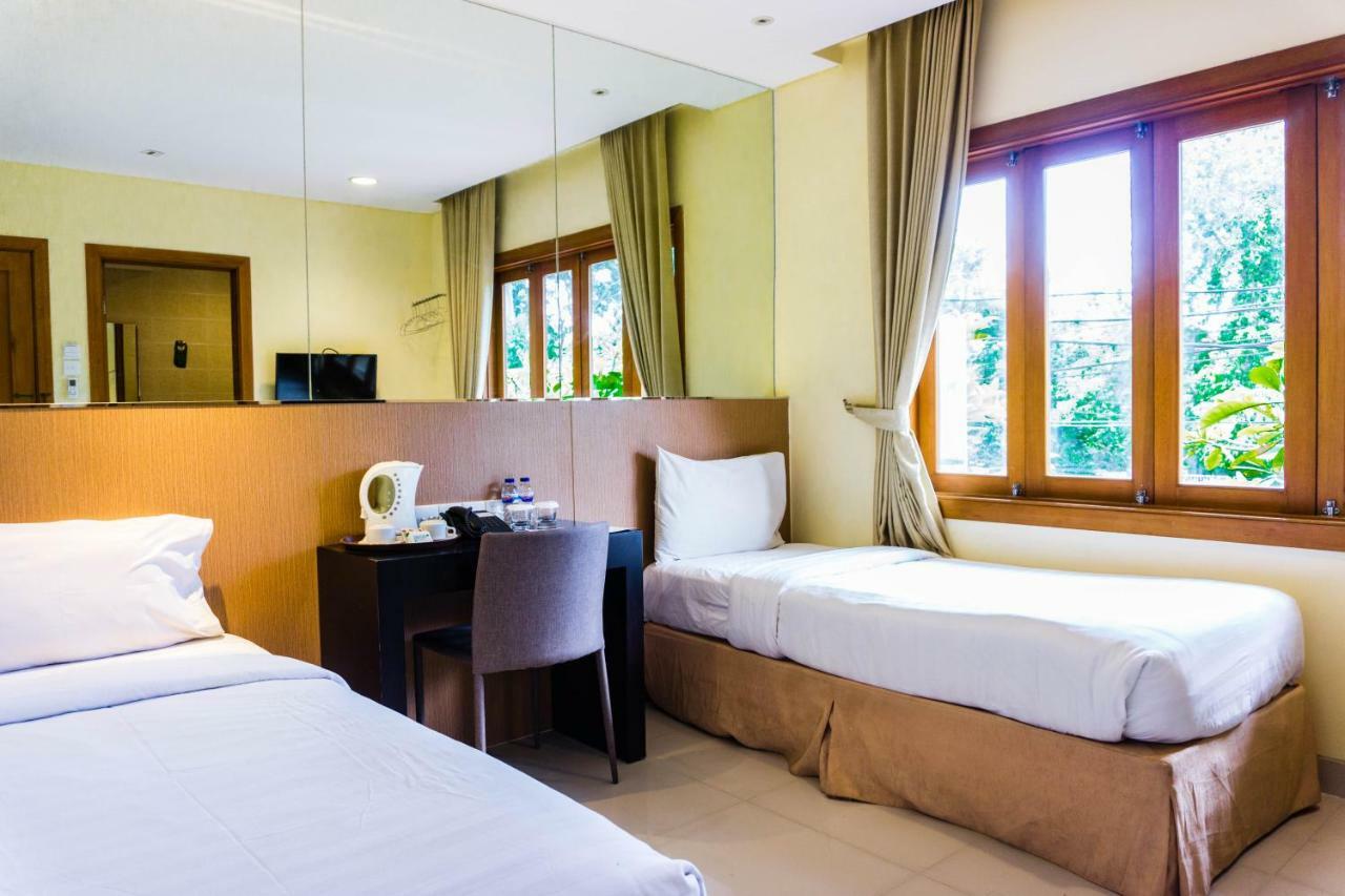 Villa Country Residence Surabaya Exterior photo