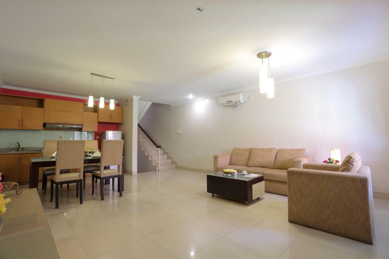 Villa Country Residence Surabaya Exterior photo